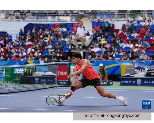 阿尔纳西尔凭借顽强防守以1比0战胜多法尔成功登顶